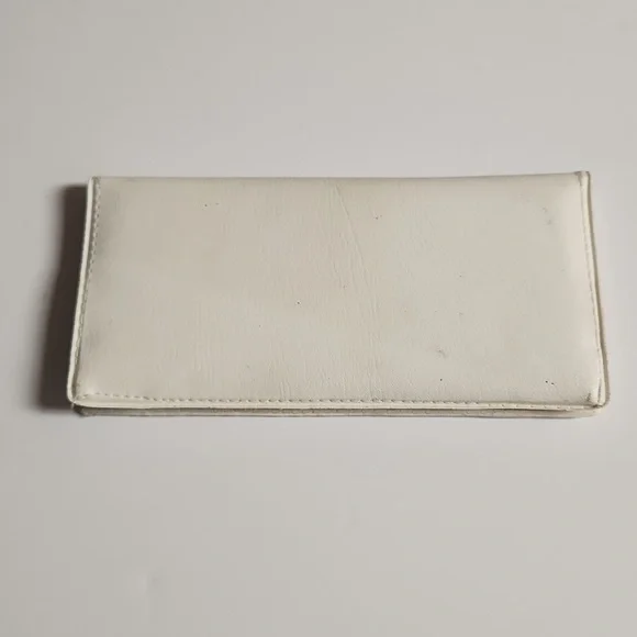 Vintage sewing Kit - Picture 3 of 4